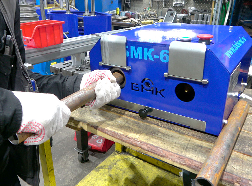 обработка концов трубы станок для снятия заусенцев
