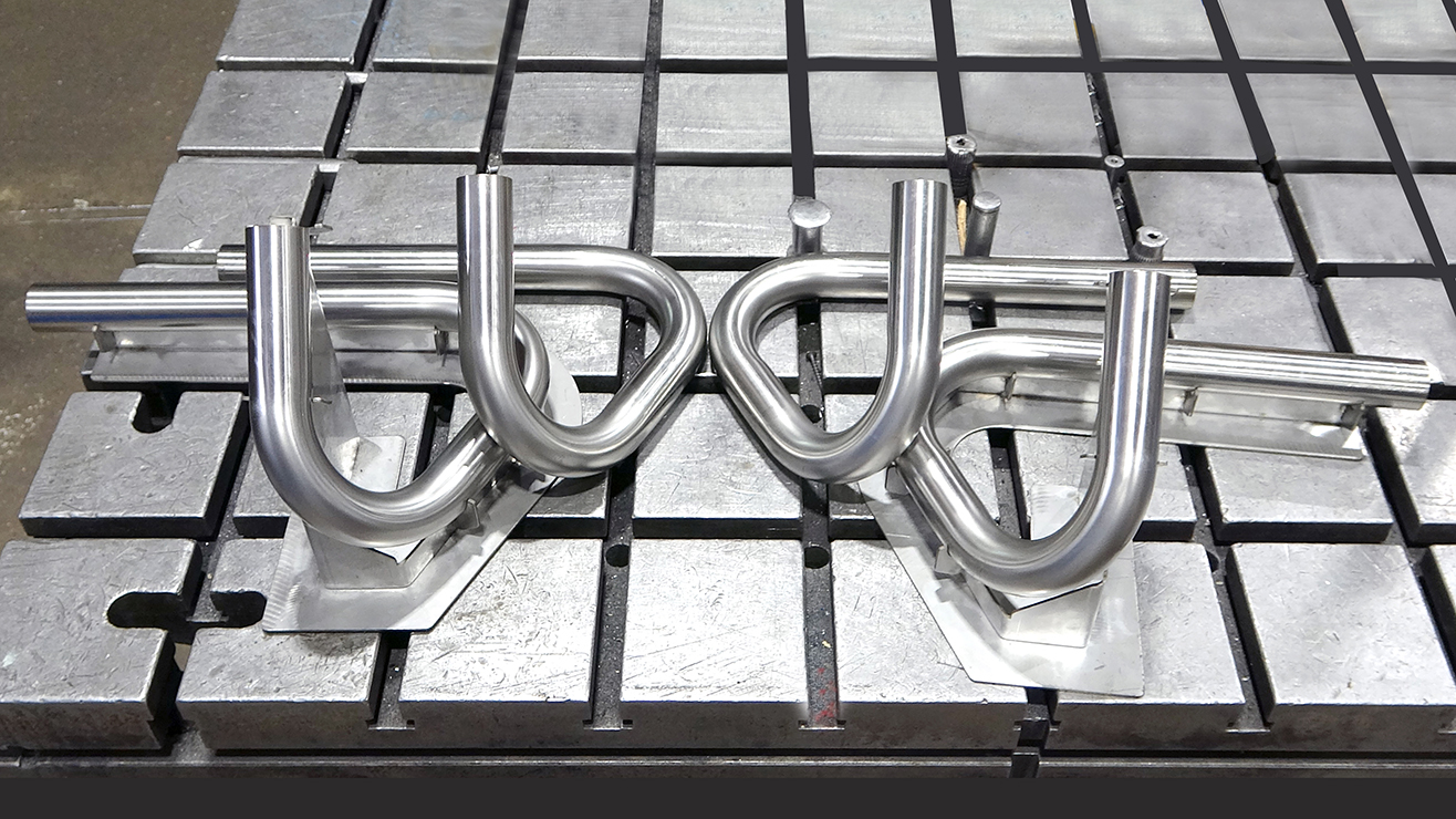 Трубогиб для труб из зеркальной нержавейки