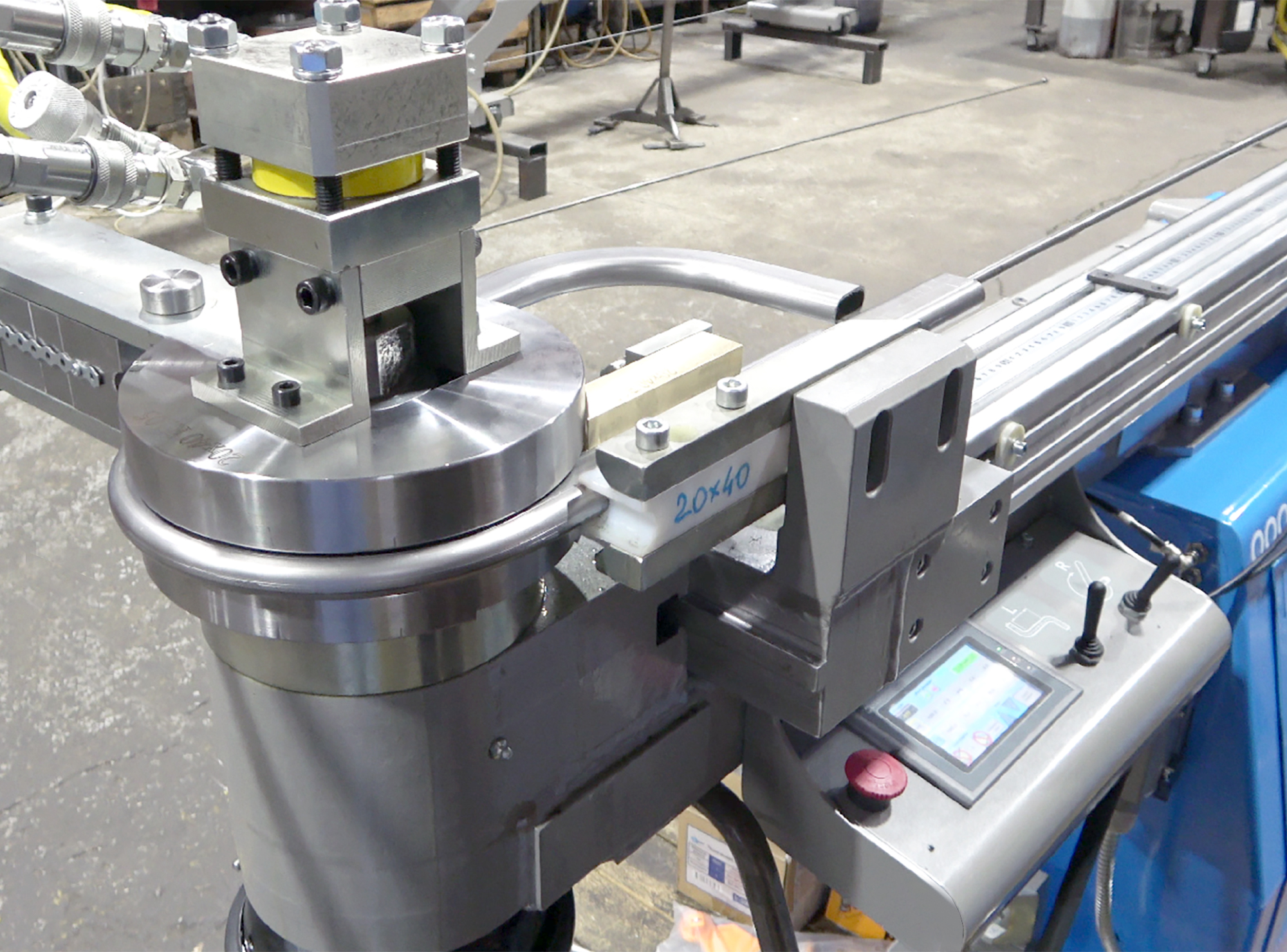 Трубогиб для гибки плоскоовальных  труб